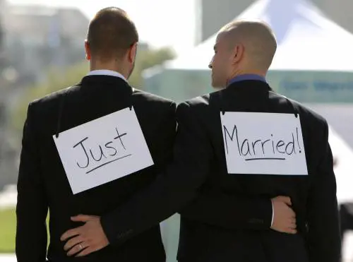 Anci vuole incontrare il governo: "Serve una legge su unioni gay"