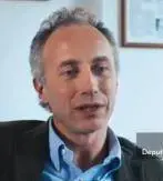 Straordinari a teatro per il trio anti Cav