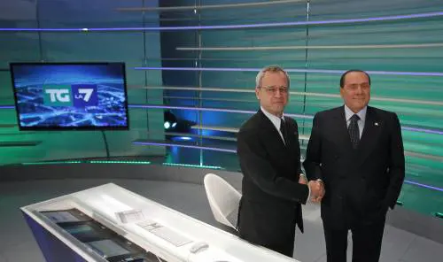 Berlusconi: "Chi critica il rimborso dell'Imu? Cialtroni che dicono stupidaggini"