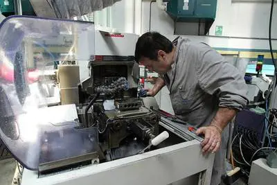 Il Pil italiano cala ancora: nel 2012 sceso di 2,4%