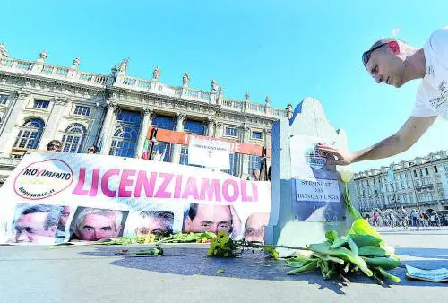 Abolire le auto a benzina: il bestiario di Grillo & Co.