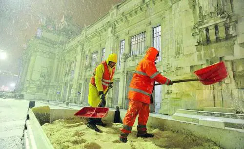 È allarme nevicata in città: «Sarà la peggiore dell'anno»