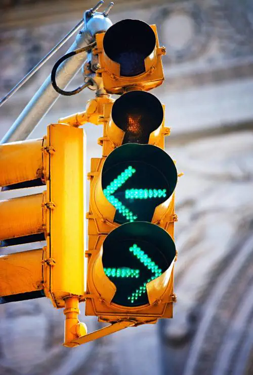 Destra e sinistra? La tecnopolitica vuole rottamarle