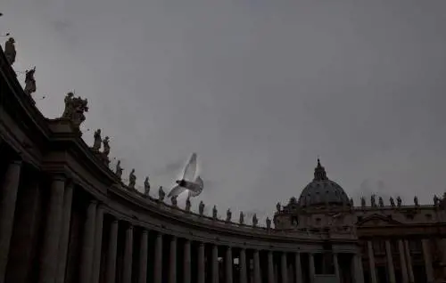 Pontefice nero o italiano: il Vaticano sceglierà tra novità e tradizione