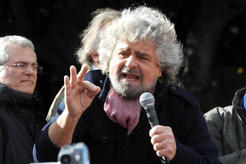 Cambio di strategia: Grillo torna in tv, domenica intervista a Sky