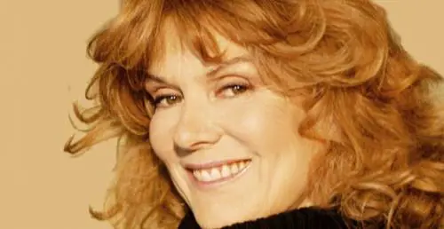 Caterina Caselli racconta la malattia: "Pensavo che la mia vita fosse infinita"