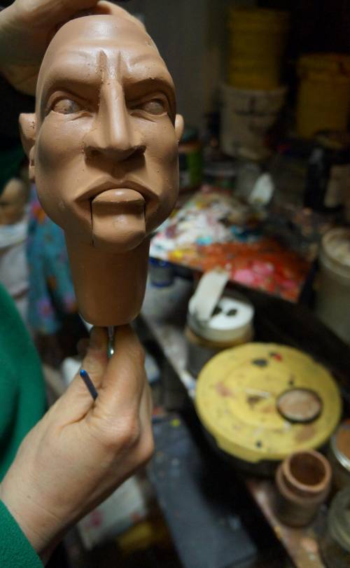 Per la Settimana della Moda sfilano le marionette dei Colla