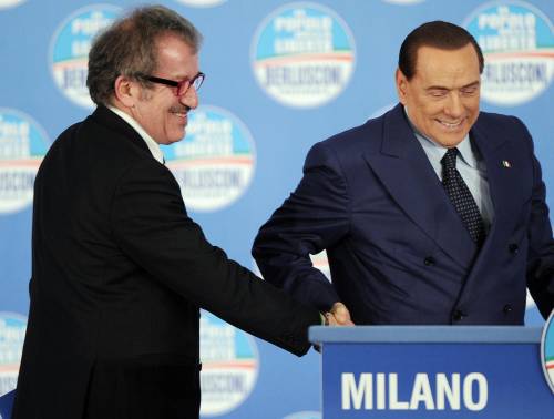 Telefonata Silvio-Bobo, poi l'abbraccio sul palco