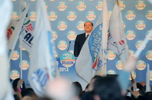 Il comizio del leader del Pdl Silvio Berlusconi al Lingotto