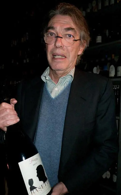 L'ultimo brindisi del locale vip Sfrattato dal vescovo in Versilia