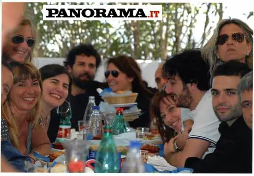 Ecco la foto che imbarazza Nichi Vendola: a pranzo con la giudice che lo ha assolto