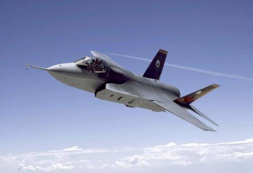 Usa, gli F-35 tornano in volo dopo lo stop:  "Problema non strutturale"