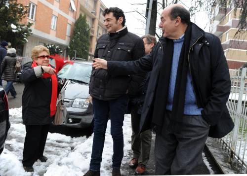 Il segretario del Pd Pier Luigi Bersani vota a Piacenza