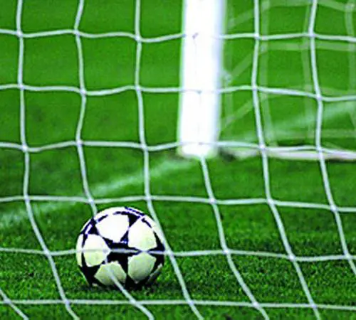 Malore in campo, muore a 14 anni