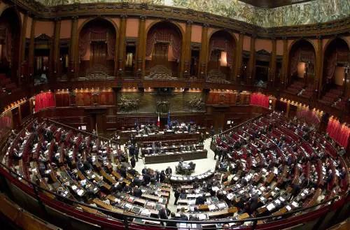 Dal tipo di governo alle presidenze di Camera e Senato: gli scenari possibili