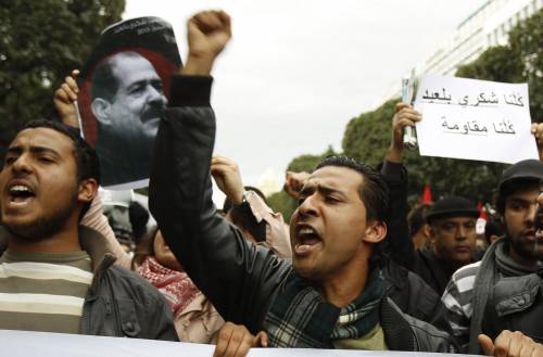Tunisia, il partito islamico fa un passo indietroIl Paese nel caos
