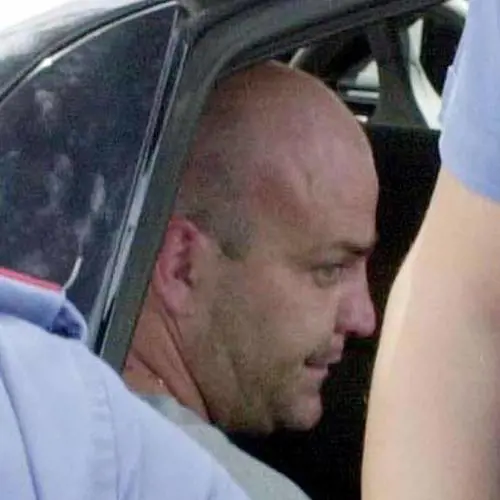 Le guardie sparano ai banditi  Rapinatore ucciso: è un ex Br