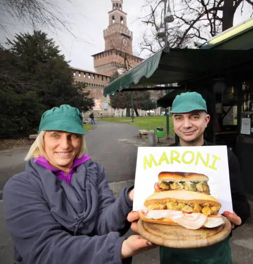 Emmenthal, carciofi e gruviera: è il panino Maroni