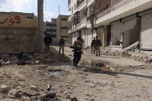 Siria, 200 morti ad Aleppo Espugnata Accademia polizia Assad: "Non mi dimetto"