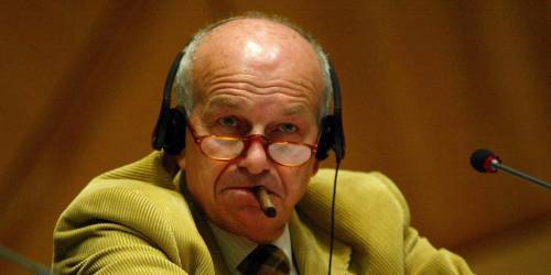 Pur di tornare alla ribalta, Fausto Bertinotti dice sì al programma di Mediaset