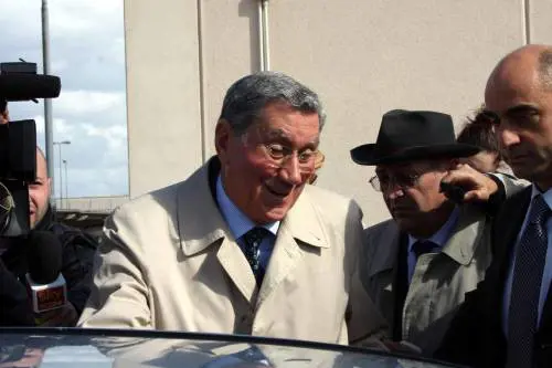 Nicola Mancino nell'aula bunker del carcere Pagliarelli di Palermo