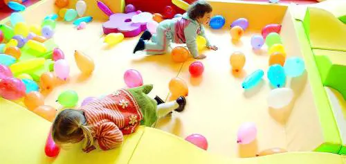 Partenza a singhiozzo per le iscrizioni on line agli asili e alle materne