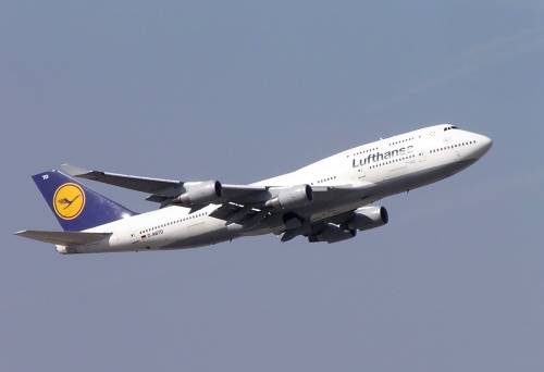 La difesa di Lufthansa: "Non possiamo conoscere le malattie dei nostri piloti"