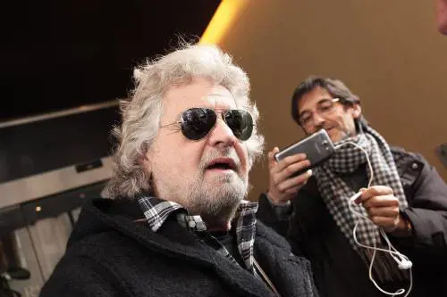 Adesso Grillo minaccia i suoi: "Se votate la fiducia mi ritiro"