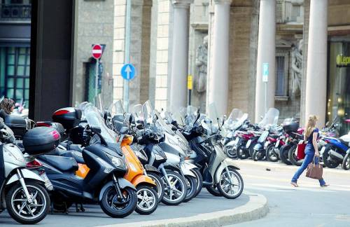 A Milano arriva lo scooter sharing