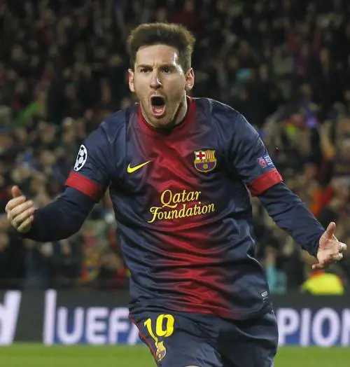Messi compra la casa del vicino perché è troppo rumoroso