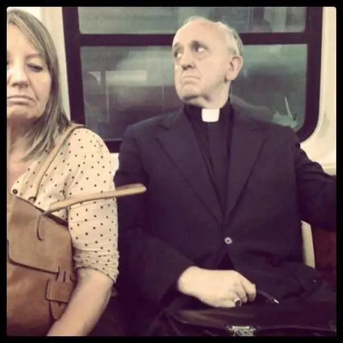 Papa Francesco tra tango letteratura e calcio "Avevo una fidanzata"