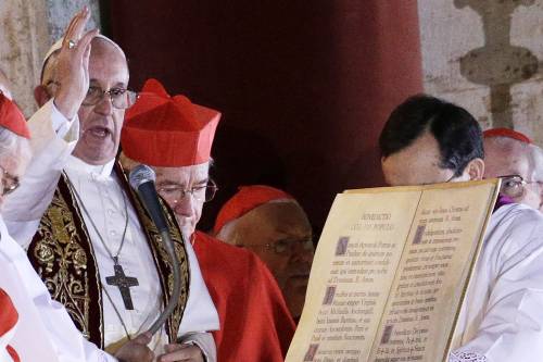 La sfida di Francesco Salvare la Chiesa togliendole sacralità