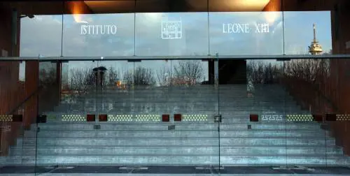 Dai gesuiti preghiere e festa E a messa torna il pienone