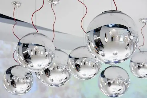 Euroluce fra stile e tecnologia green. Ufficio, alla ricerca della qualità del lavoro