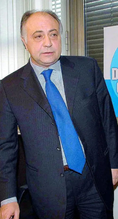 Retromarcia della Procura: la mafia non raccoglie voti