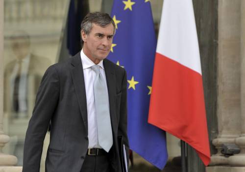 Francia, si dimette il ministro del bilancio. Era indagato per evasione