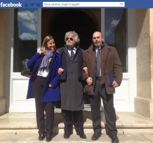 Vito Crimi: "Grillo ha tenuto sveglio Napolitano". Scoppia la polemica