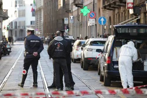 Questa Milano arancione è sempre più rosso sangue