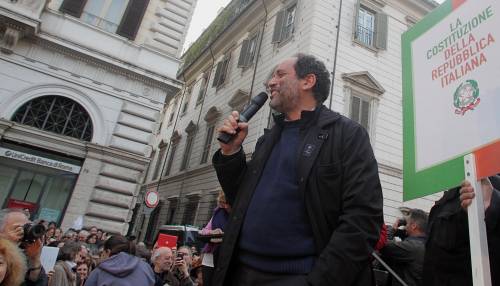 Il leader di Rivoluzione Civile, Antonio Ingroia, alla manifestazione di MicroMega