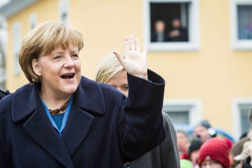 Nonostante la crisi la donna più potente è (ancora) la Merkel
