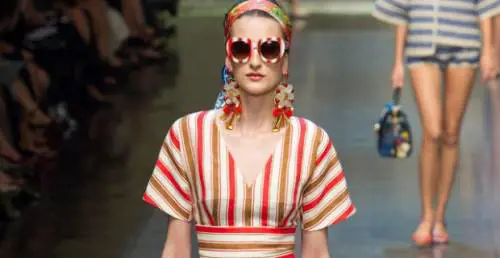 Per essere diva, basta un occhiale da sole