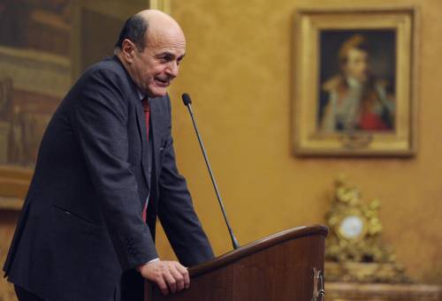 Il premier incaricato Pier Luigi Bersani al termine delle consultazioni
