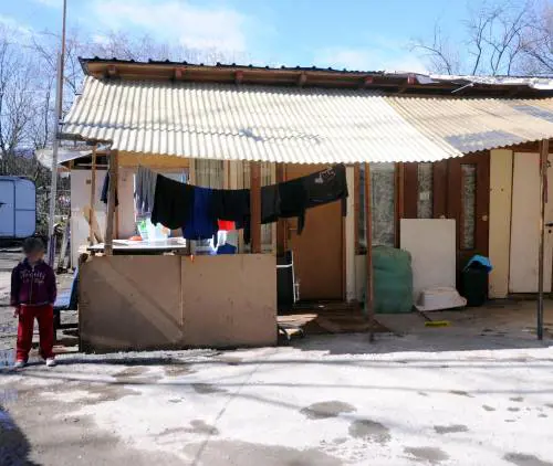 Napoli, chiesto il pizzo anche nel campo nomadi