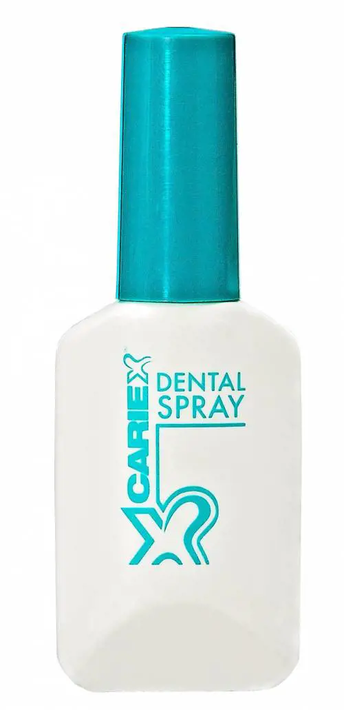 Uno spray che contrasta  l'insorgere delle carie