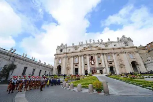 La messa di Pasqua di Papa Francesco: basta guerre