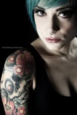 Ketty dà lezione di pop surreale