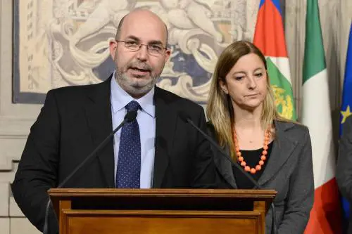 M5S, Crimi è fuori linea: lui parla, Grillo corregge