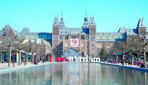 La capitale europea dell'arte festeggia i 400 anni dei canali