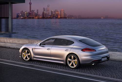 Nuova Porsche Panamera