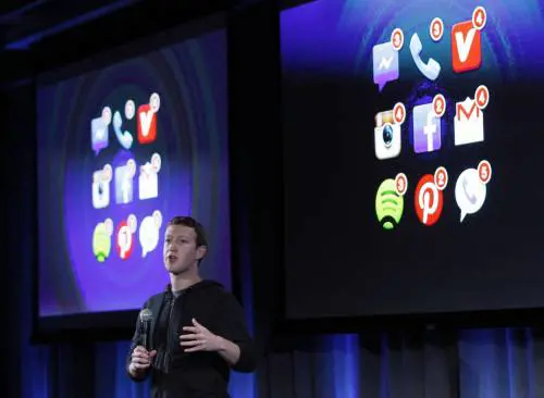 Zuckerberg lancia Facebook Home e scala il mondo degli smartphone